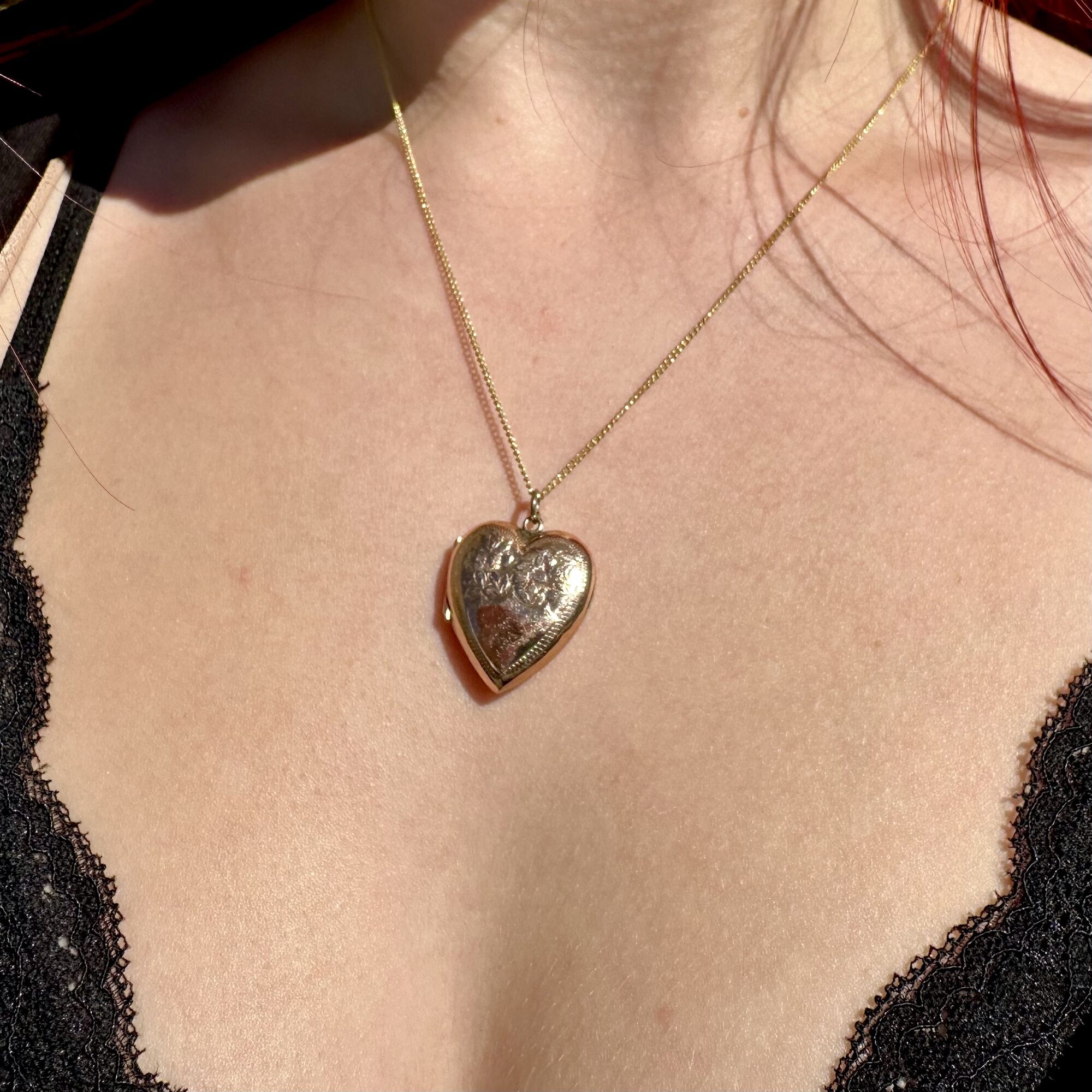 Antique Victorian Ivy Heart Locket 9ct Gold Back And Front